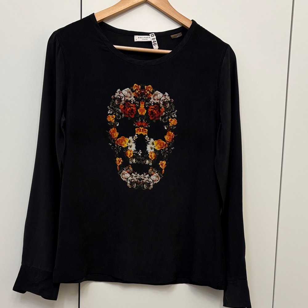 Equipment 100% silk Black Long Sleeve Top with Floral Skull Design